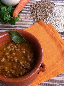 Zuppa farro orzo e legumi