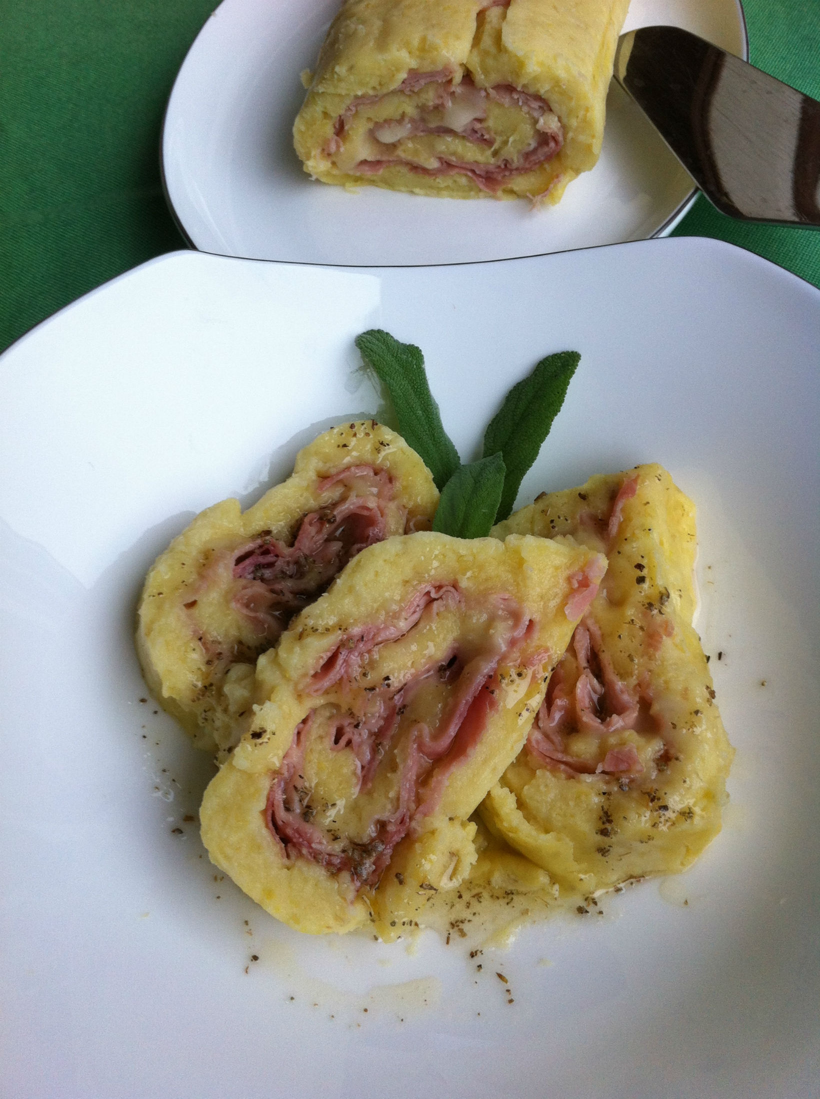 Ricetta Tronchetto Di Natale Cotto E Mangiato.Rotolo Di Patate Ripieno Di Prosciutto Cotto E Fontina Mi Dai La Ricetta