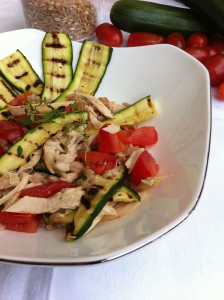 Insalata tiepida di farro pollo zucchine